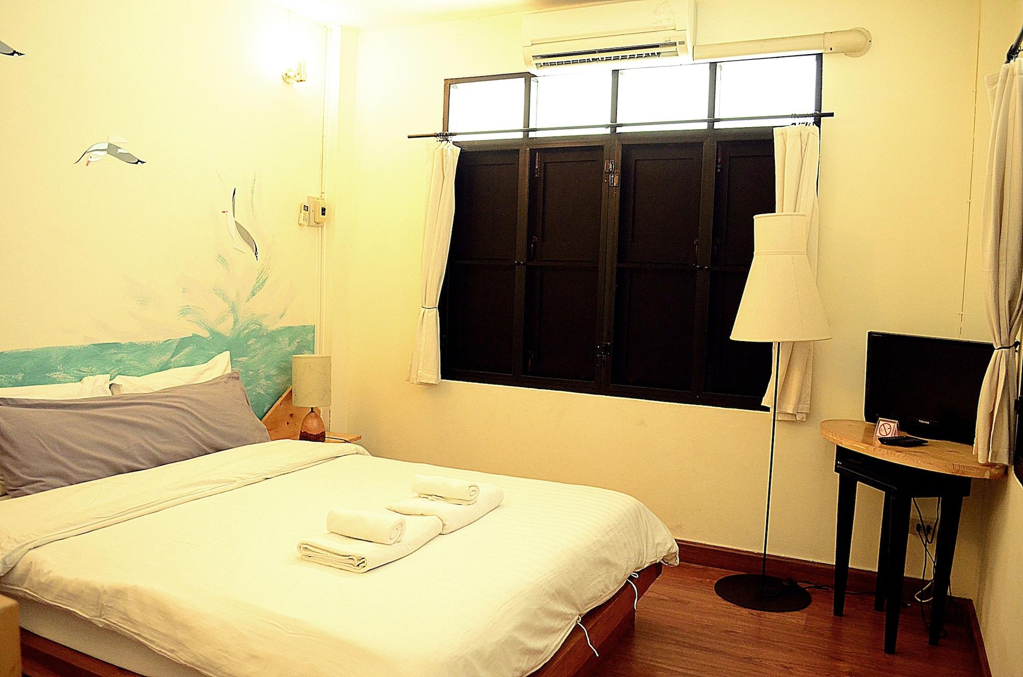 Early Bird Bed & Breakfast (Adults Only) Chiang Mai Buitenkant foto