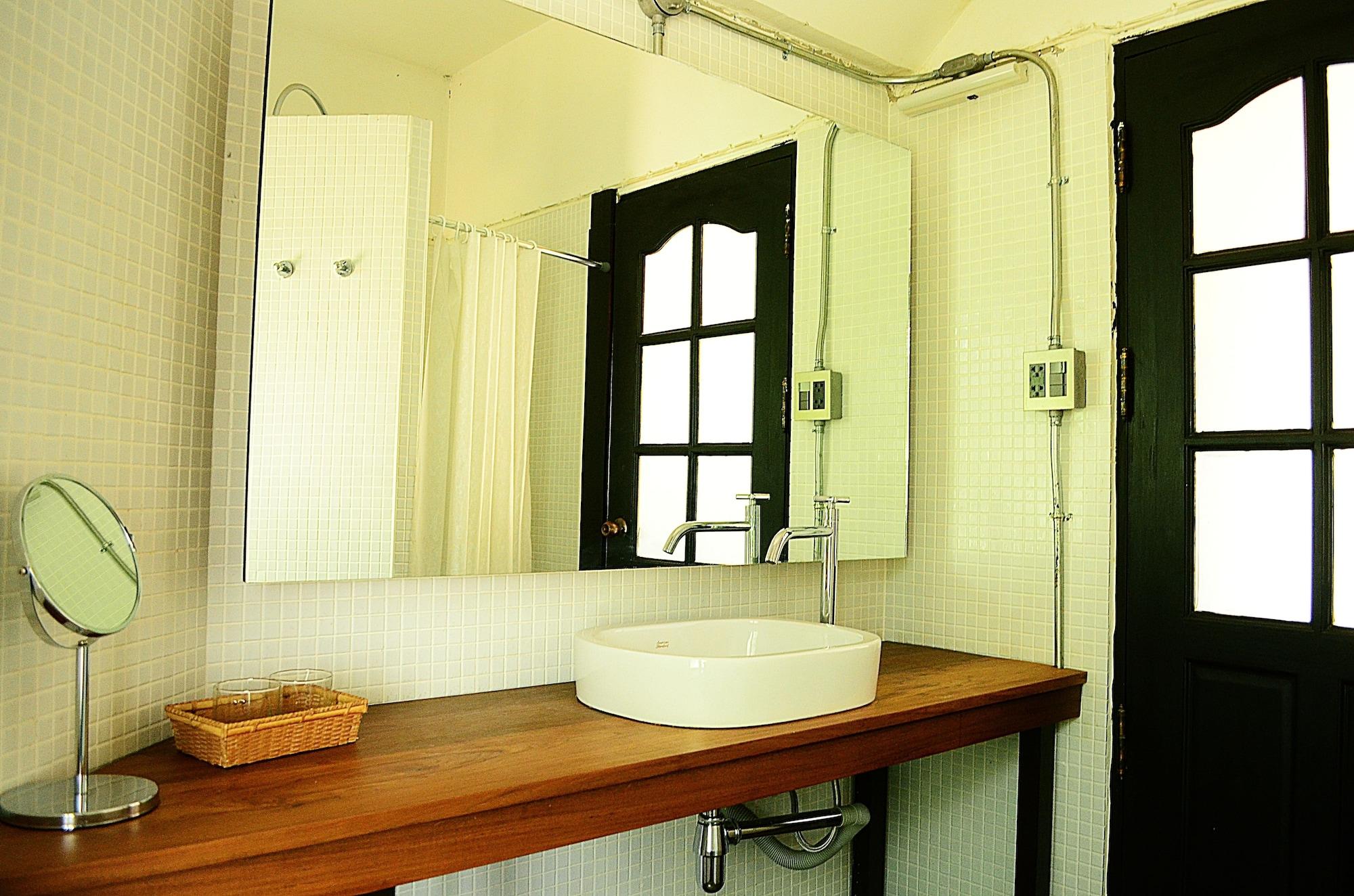 Early Bird Bed & Breakfast (Adults Only) Chiang Mai Buitenkant foto