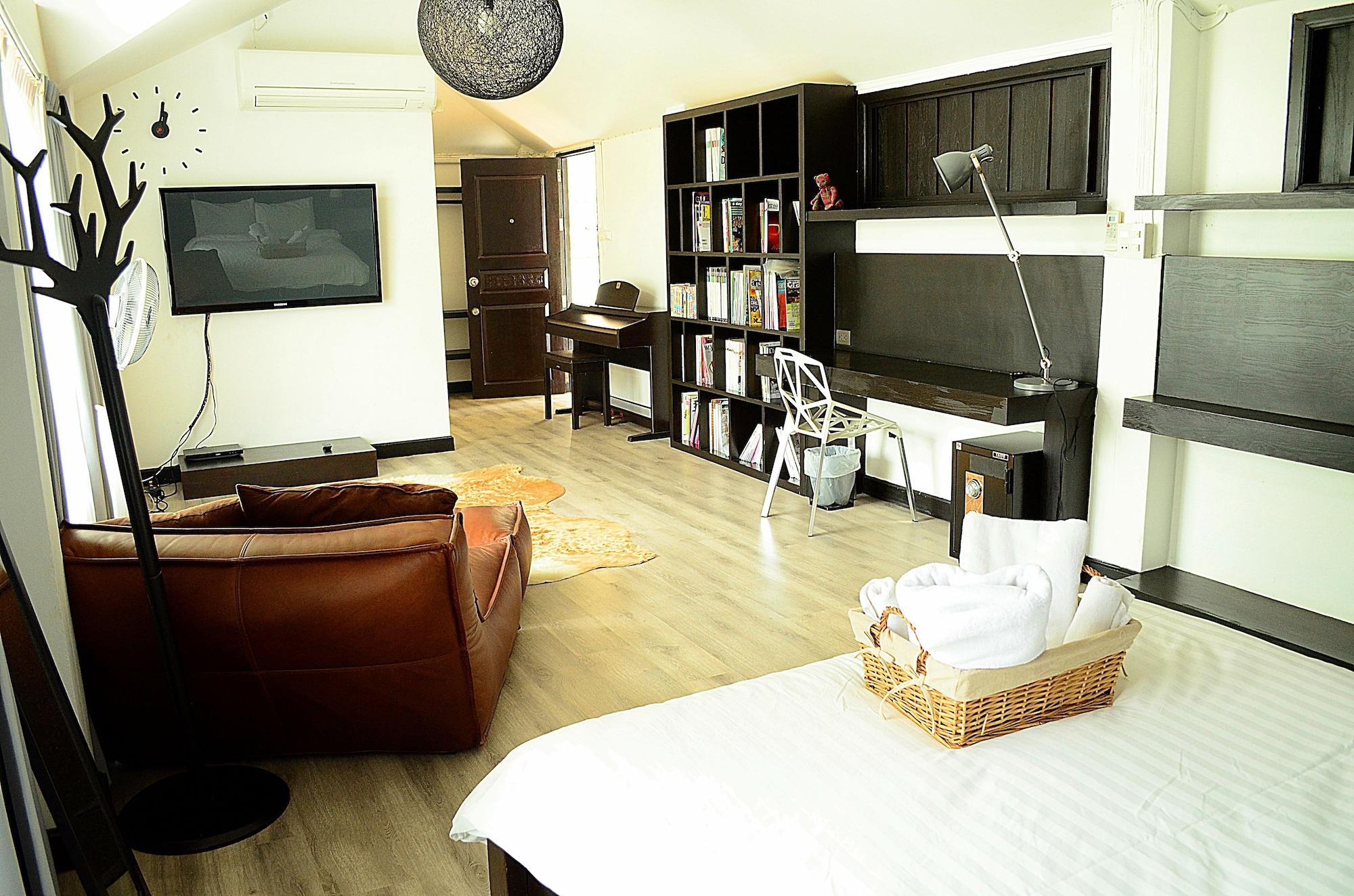 Early Bird Bed & Breakfast (Adults Only) Chiang Mai Buitenkant foto