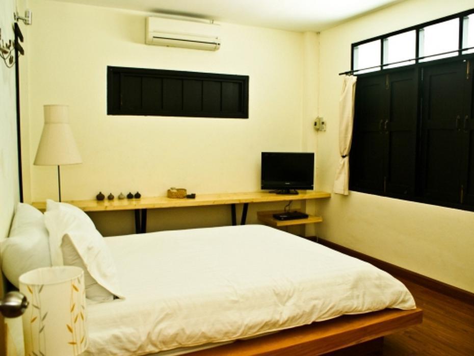 Early Bird Bed & Breakfast (Adults Only) Chiang Mai Buitenkant foto